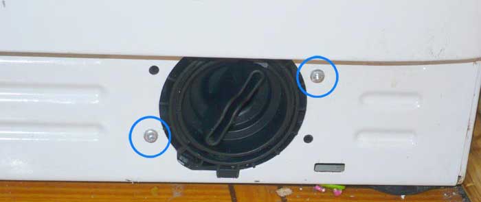 cleaning the washing machine filter