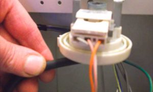 Checking the pressure switch