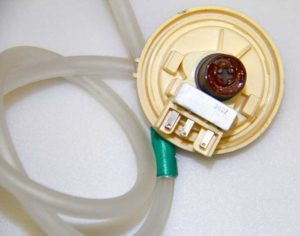 Inspection of the pressure switch tube