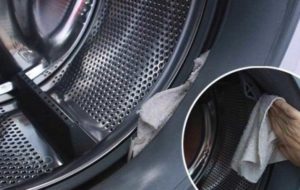 Wipe the drum after washing