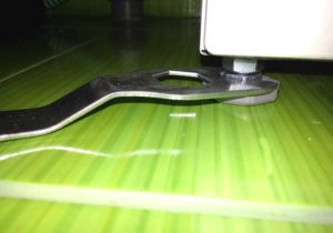 We install the washing machine according to the level