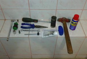 A set of tools needed for disassembling the tank
