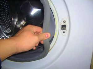 Pesumasina mansett on määrdunud