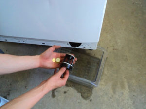 Cleaning the washing machine filter