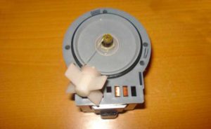 Неизправност на помпата на пералнята