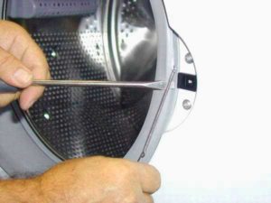 Remove the clamp from the hatch cuff