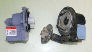 Стара и нова помпа за пералня