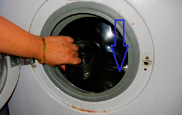 The washing machine does not drain water.