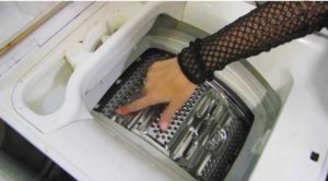 Top-loading washing machine