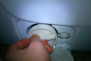 Cleaning the washing machine drain
