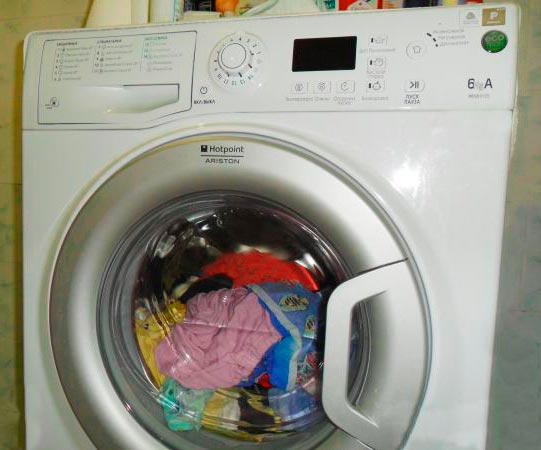 Вратата на пералнята е заключена