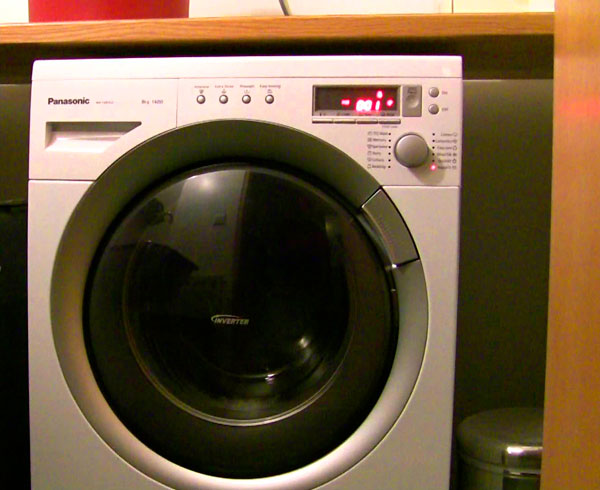 Пералня Panasonic NA-14VA1