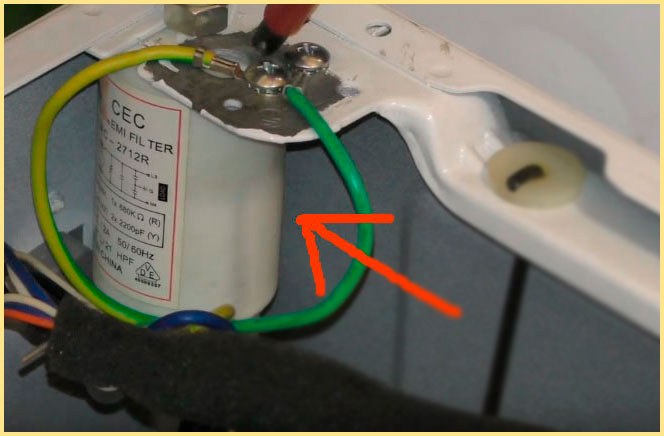 Noise filter in a washing machine