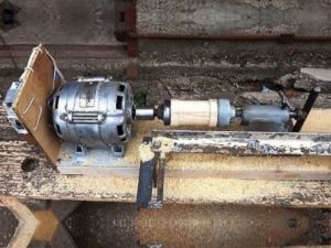 - Достатъчен е 400W мотор с 3000 оборота в минута.